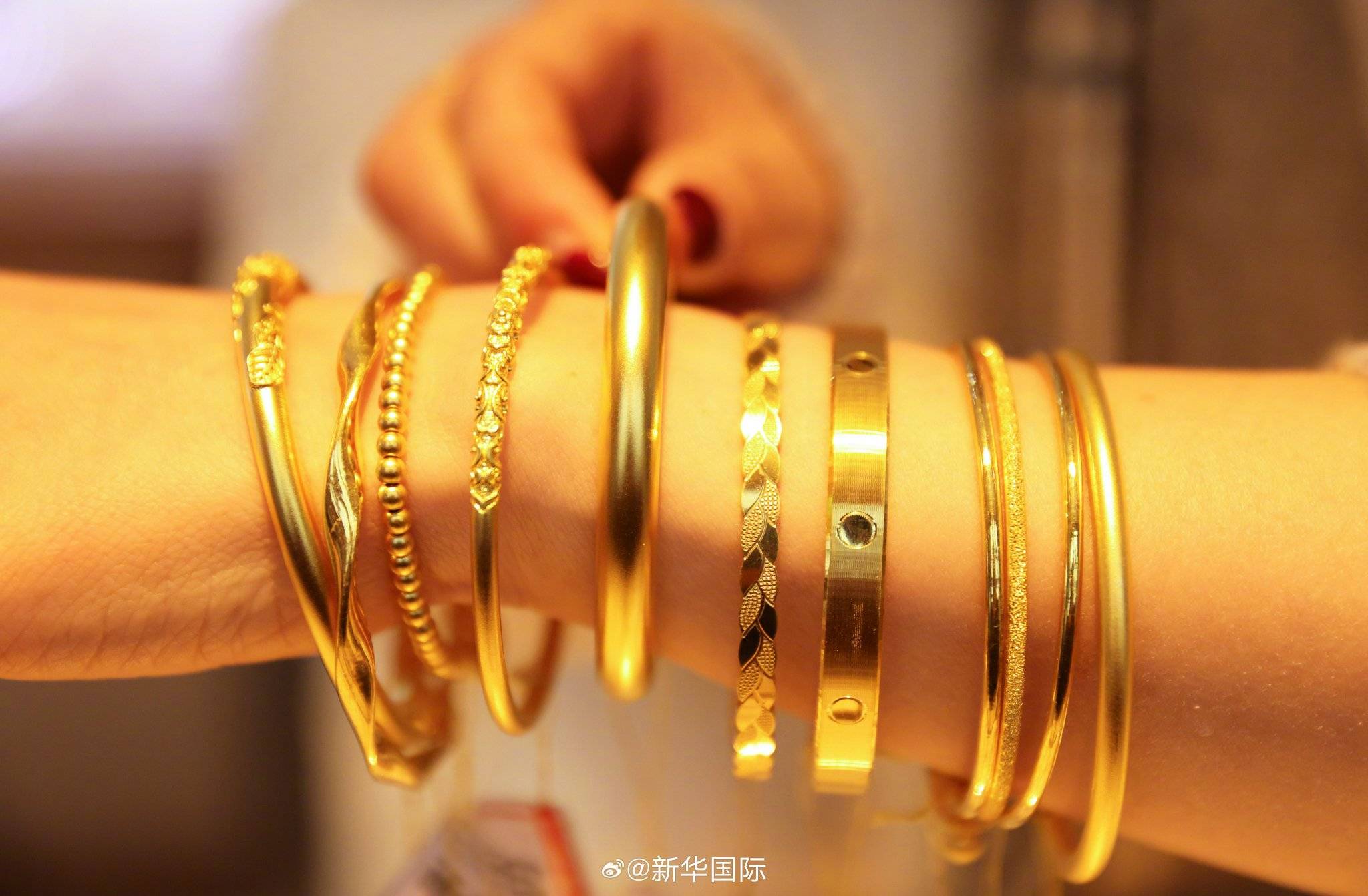 现货贵金属交易(现货贵金属交易分析)