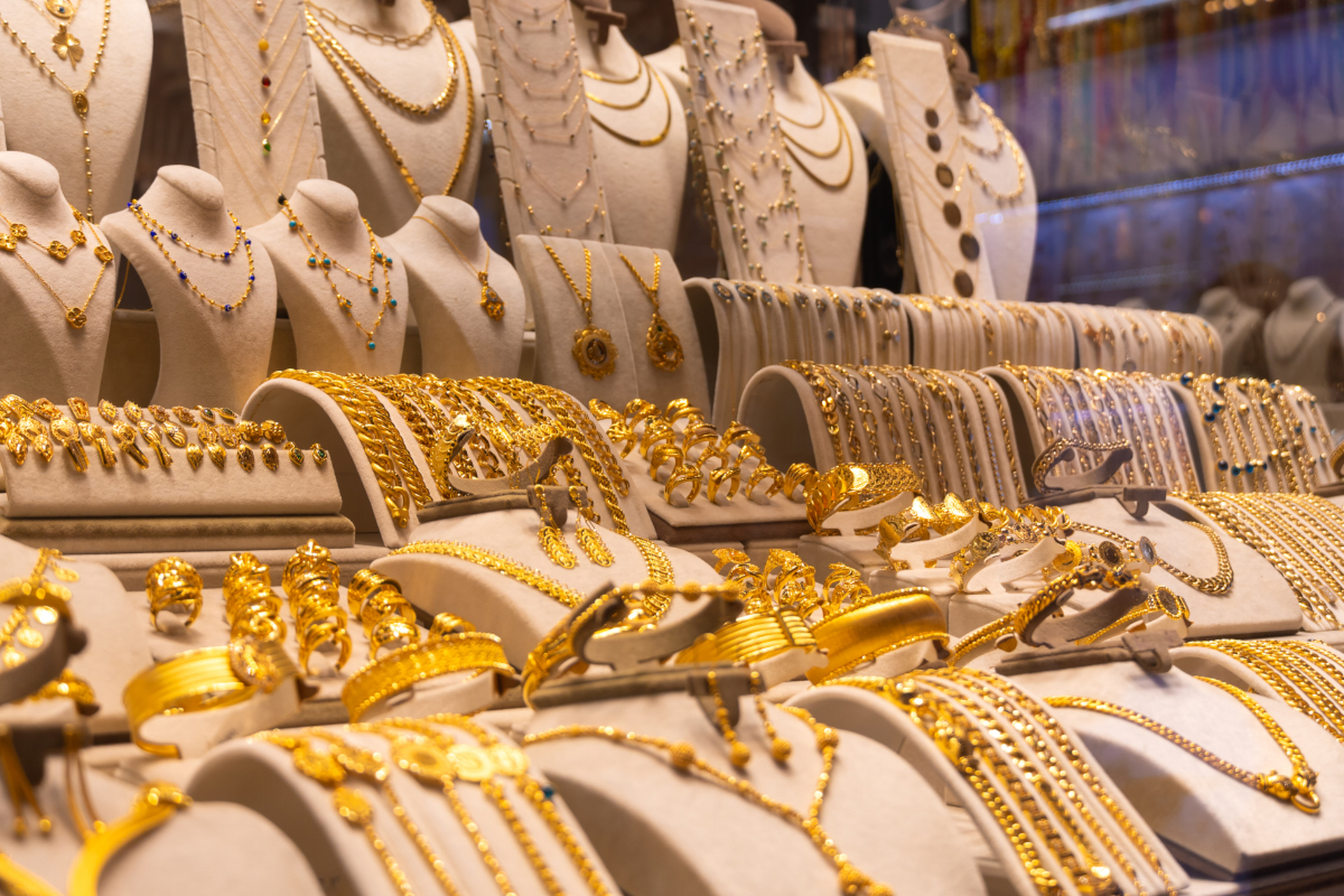 贵金属交易市场(贵金属交易市场现状)